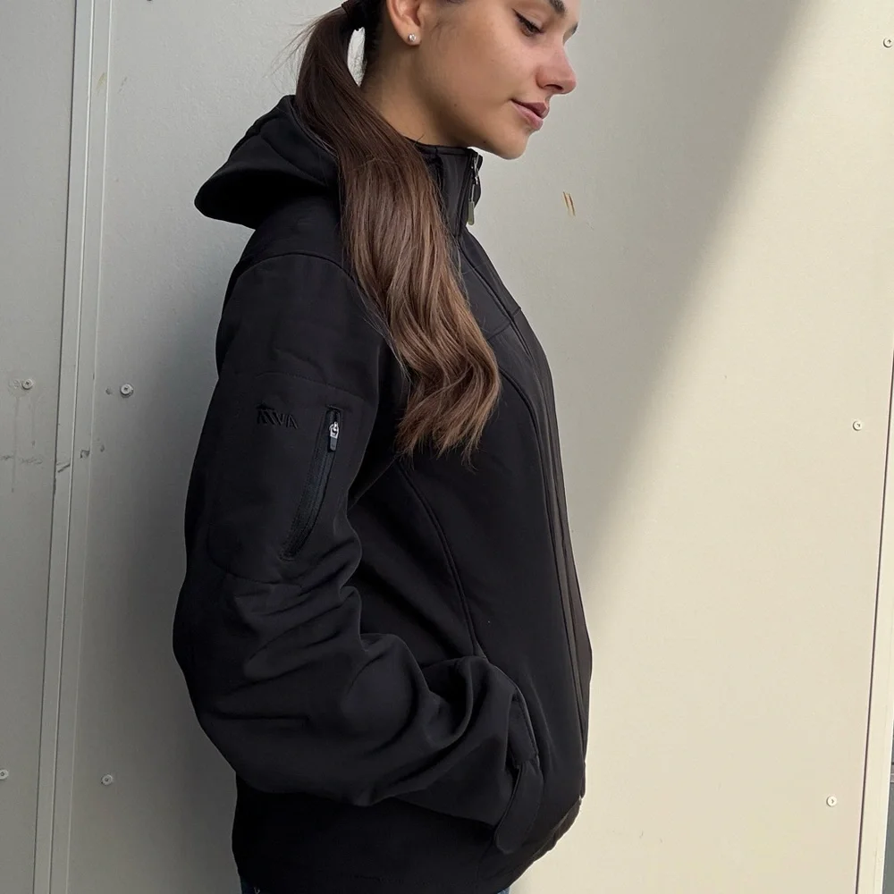 AVIA Softshell Jacket – Water-Resistant, Size M - Picture 4 of 13